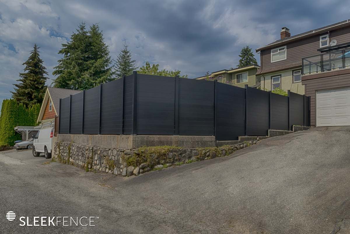 sleek horizontal aluminum fence